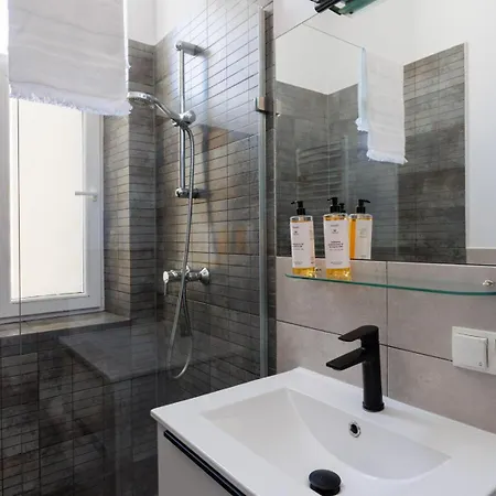 Апарт-отель Malila Premium Sebastiana 20 Old Town