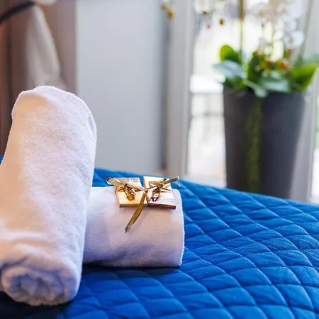 Malila Premium Sebastiana 20 Old Town アパートホテル 3*