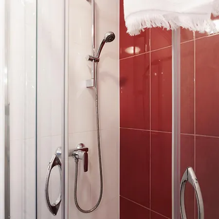 アパートホテル Malila Premium Sebastiana 20 Old Town 3*