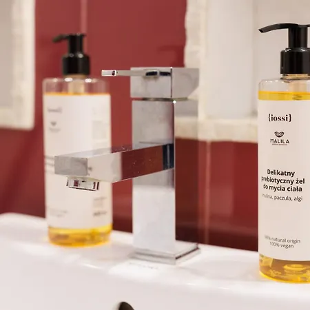 Malila Premium Sebastiana 20 Old Town アパートホテル