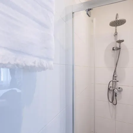 アパートホテル Malila Premium Sebastiana 20 Old Town 3*