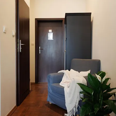 アパートホテル Malila Premium Sebastiana 20 Old Town 3*