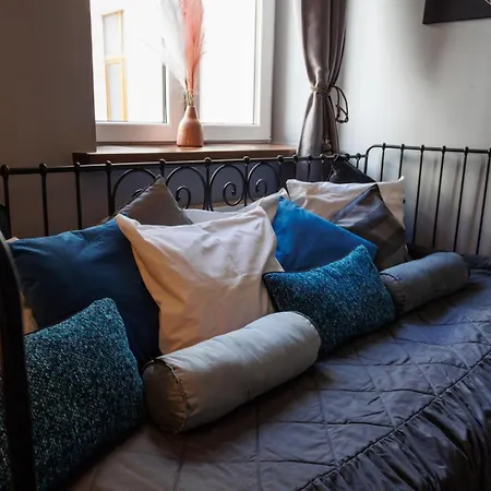 Malila Premium Sebastiana 20 Old Town アパートホテル